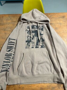 Taylor Swift Hooded Pullover in Soft Taupe